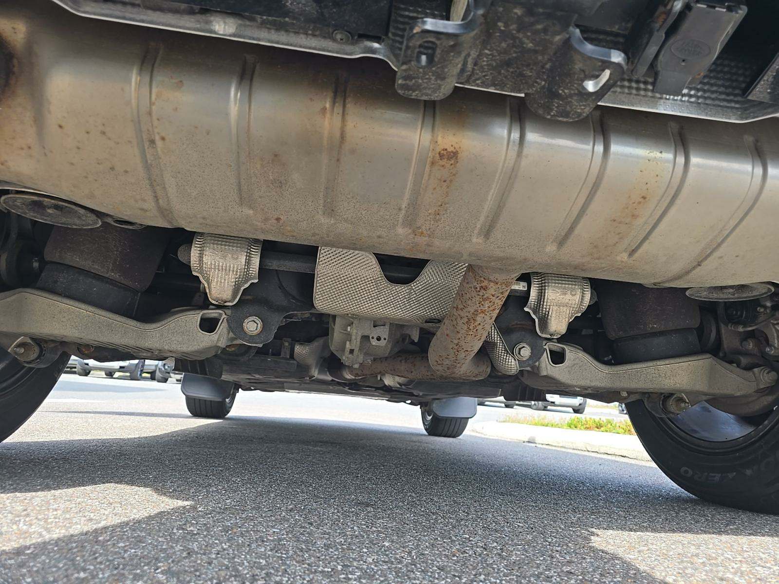 2022 Land Rover Defender 110 X-Dynamic SE AWD