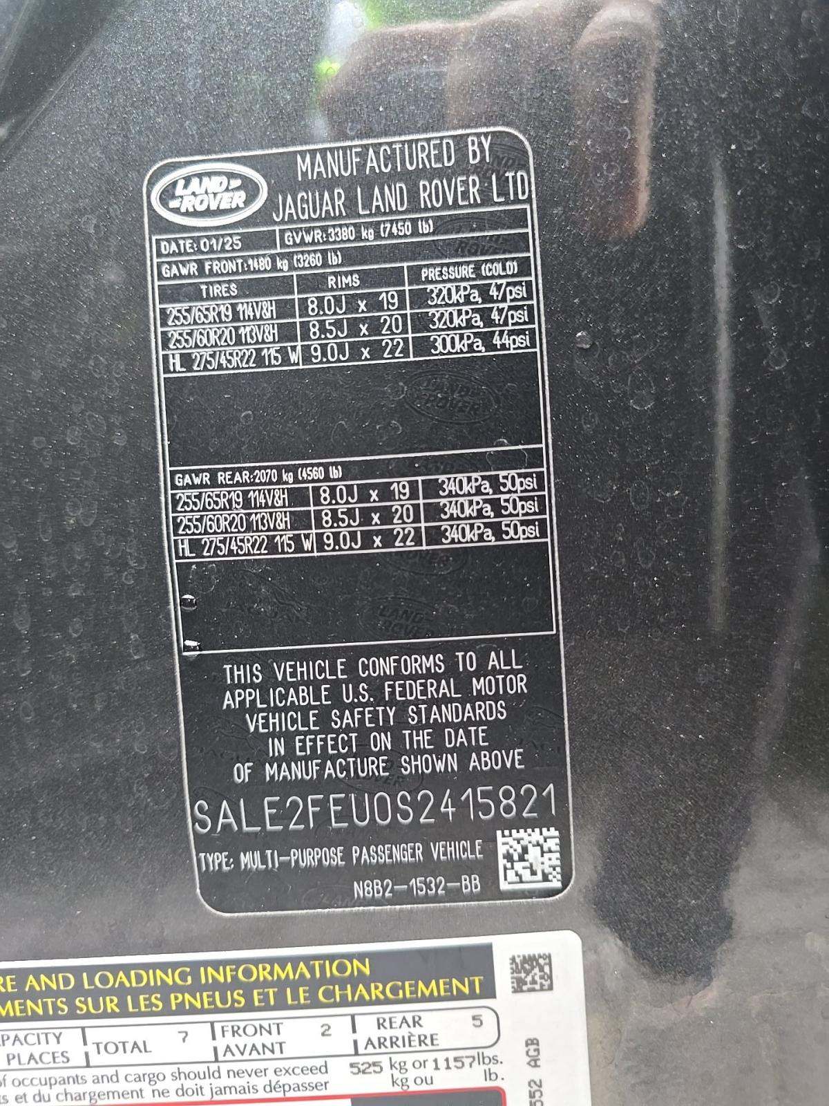 2025 Land Rover Defender 130 X-Dynamic SE AWD