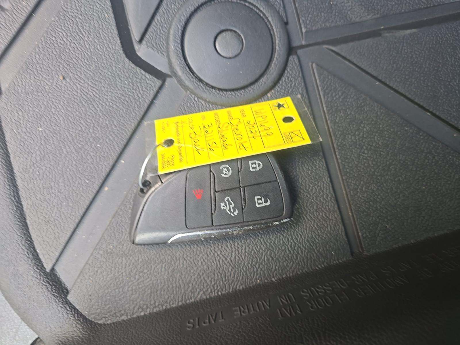 CHEVROLET SILVERADO - 8