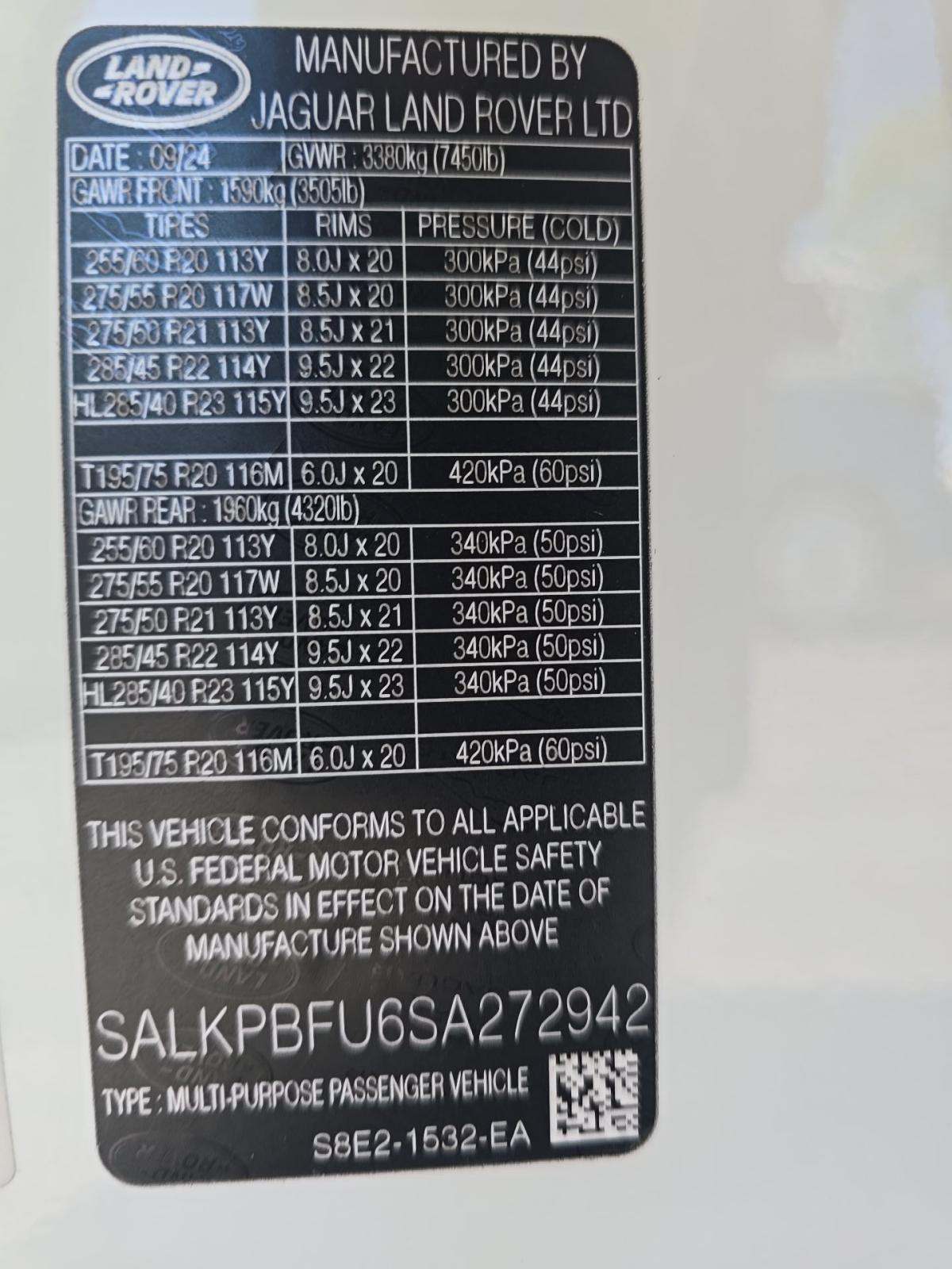 2025 Land Rover Range Rover SE LWB AWD