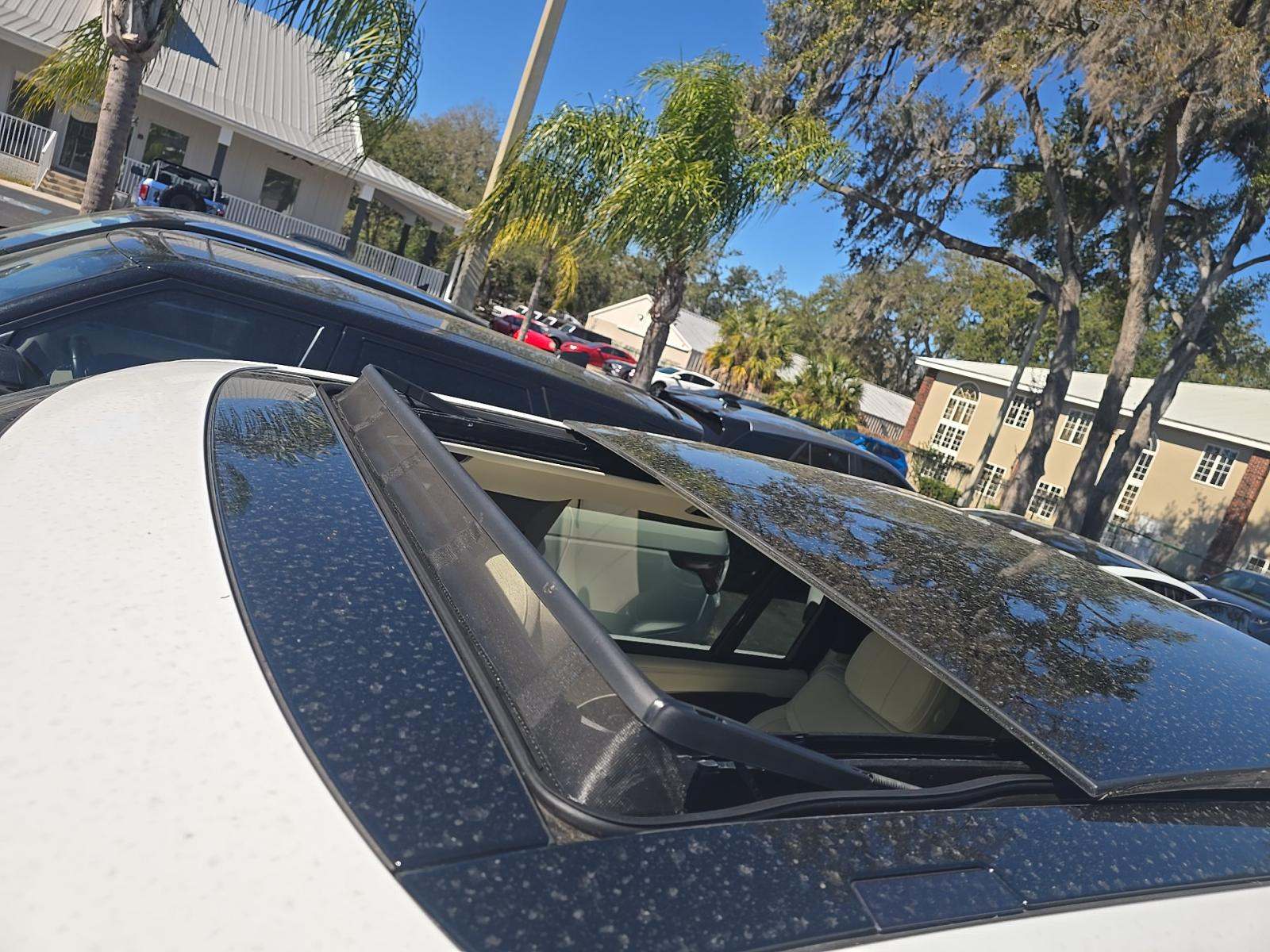 2025 Land Rover Range Rover SE LWB AWD