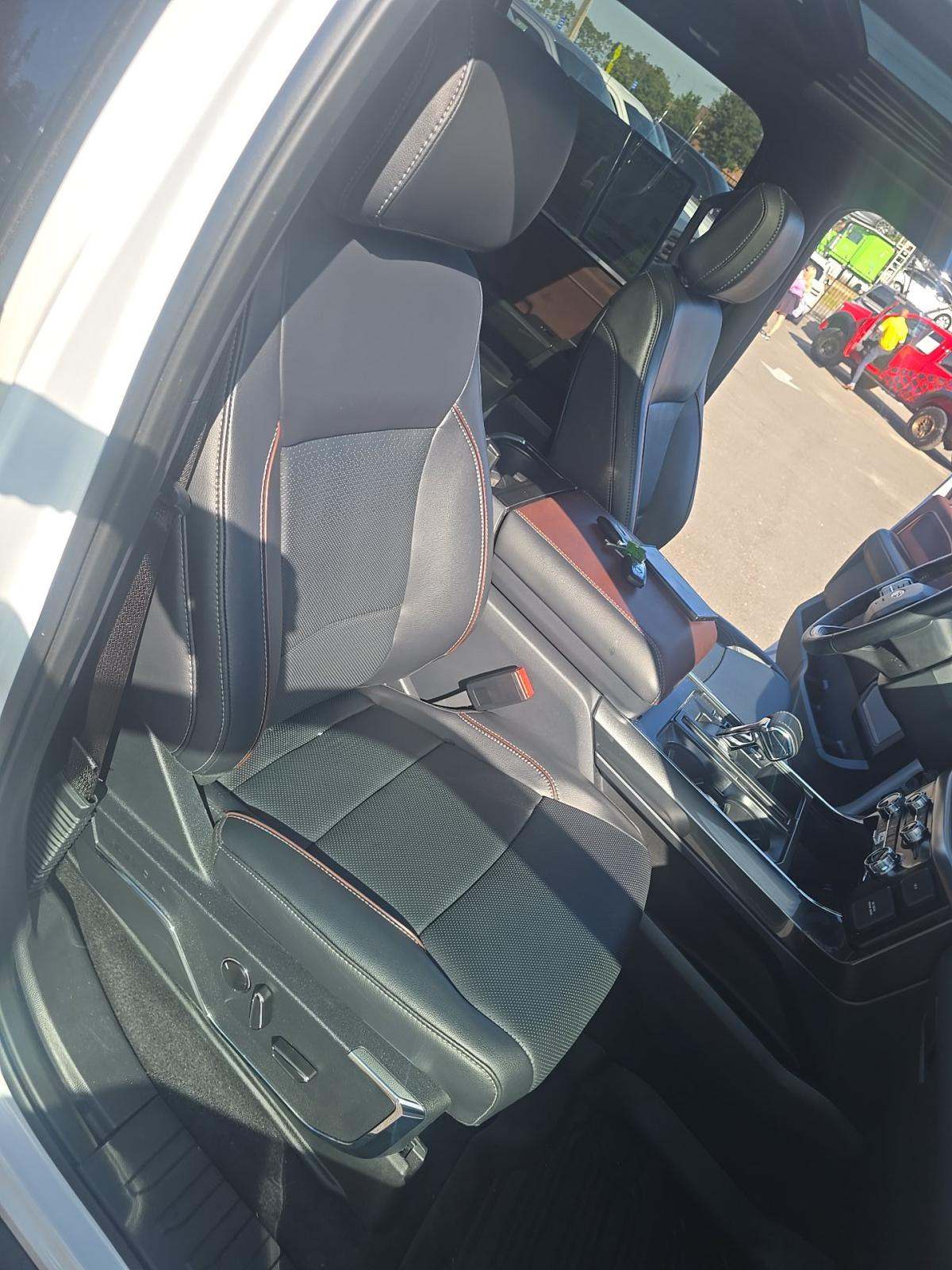 2023 Ford F-150 Lariat AWD