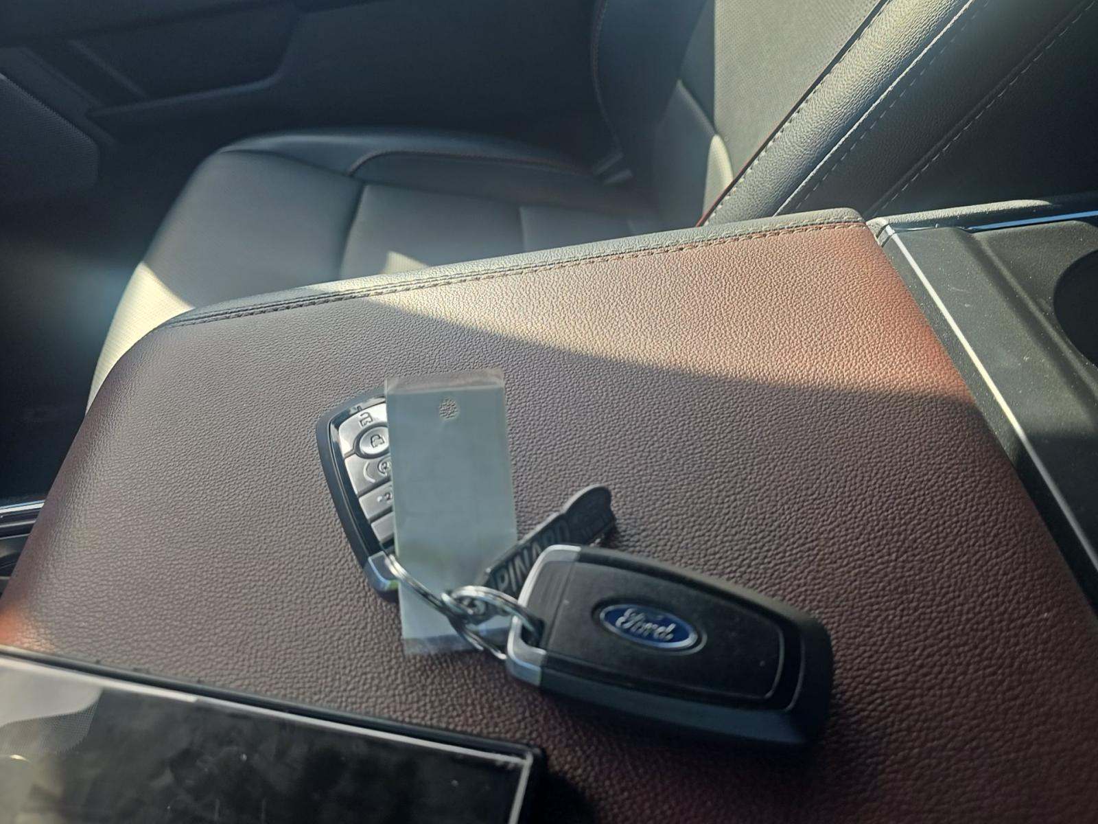 2023 Ford F-150 Lariat AWD