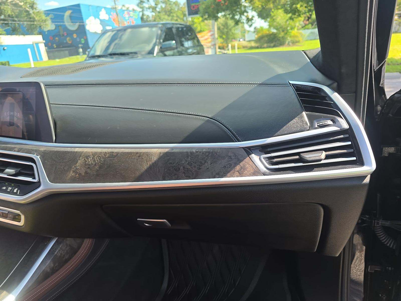 2020 BMW X7 M50i AWD