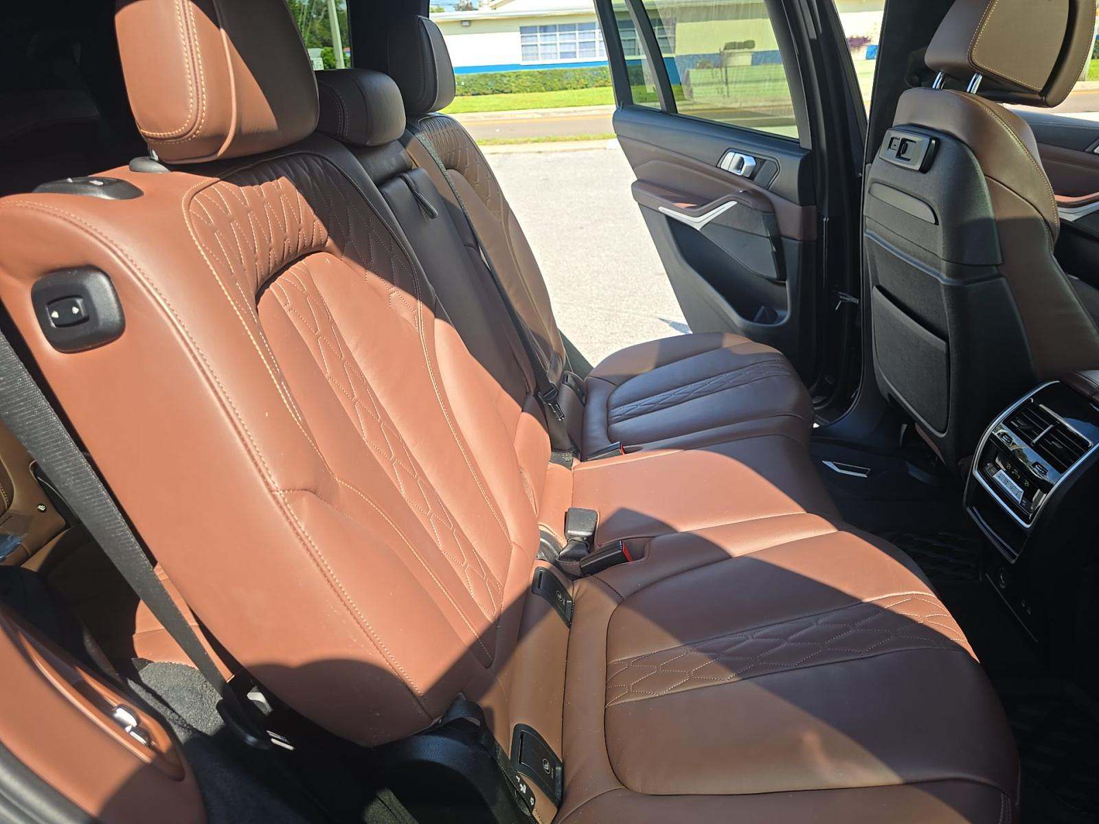 2020 BMW X7 M50i AWD