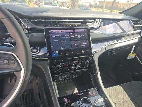 JEEP 4XE TRAILHAWK - 10