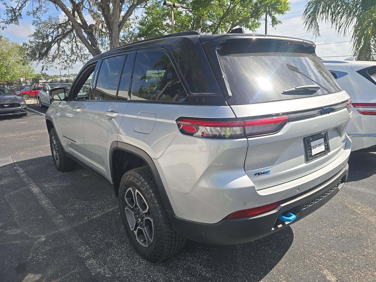 JEEP GRAND CHEROKEE - 2