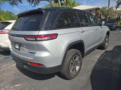 JEEP 4XE TRAILHAWK - 3
