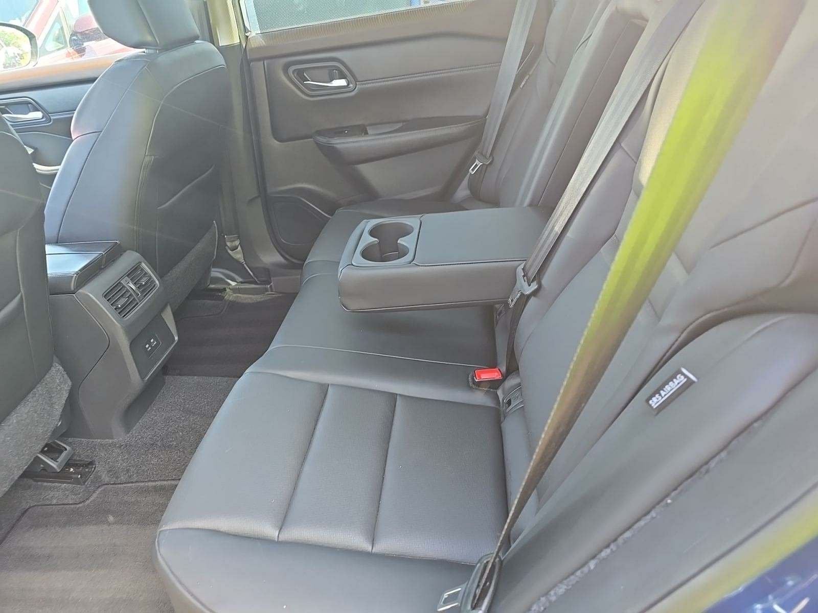 2022 Nissan Rogue SV FWD