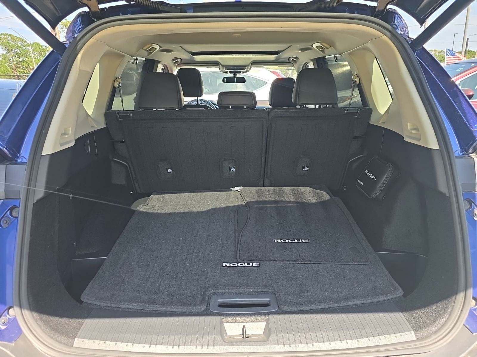 2022 Nissan Rogue SV FWD