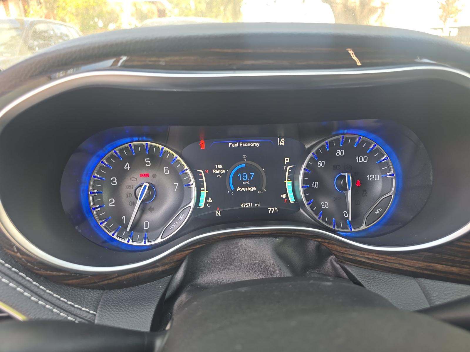 2022 Chrysler Pacifica Limited FWD