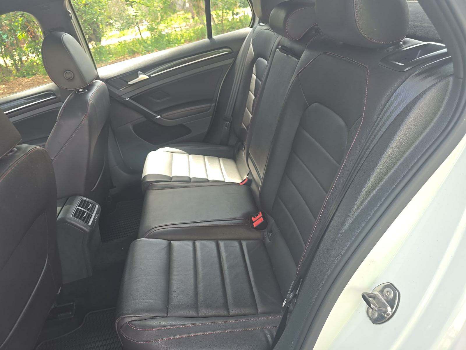 2015 Volkswagen Golf GTI 2.0T SE FWD