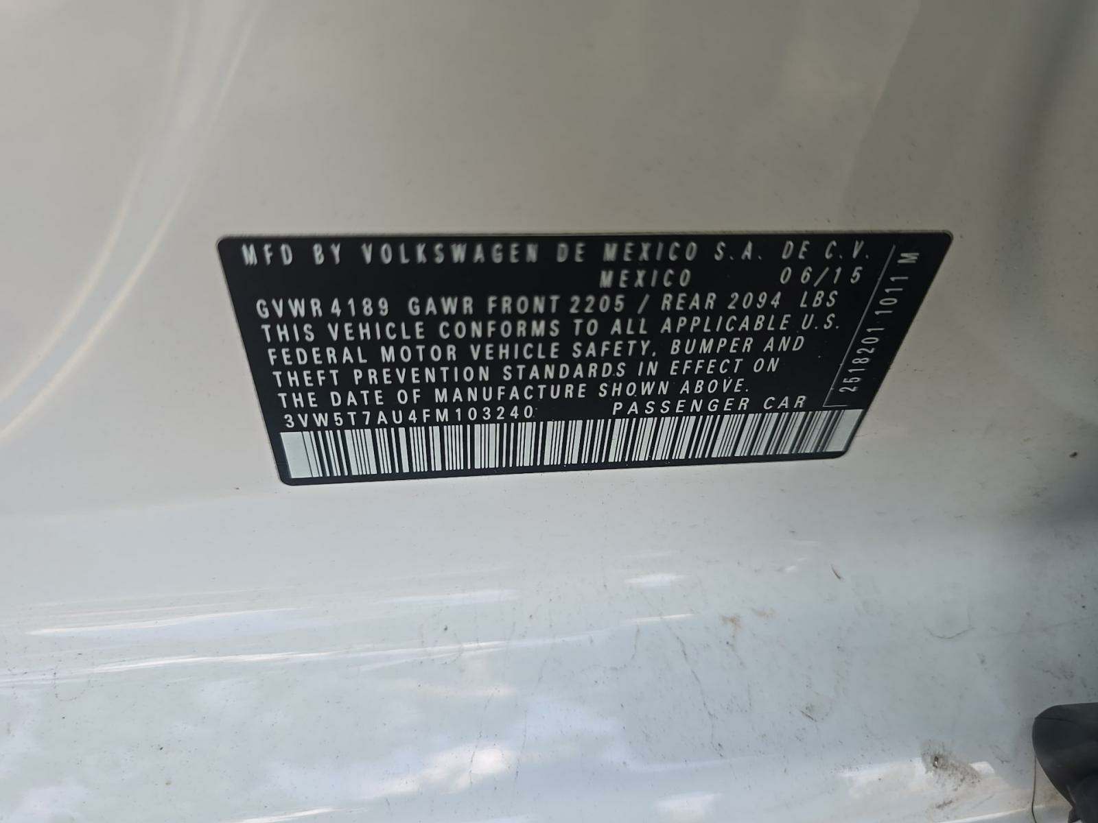 2015 Volkswagen Golf GTI 2.0T SE FWD