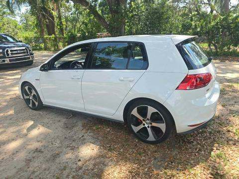 2015 Volkswagen Golf GTI 2.0T SE FWD