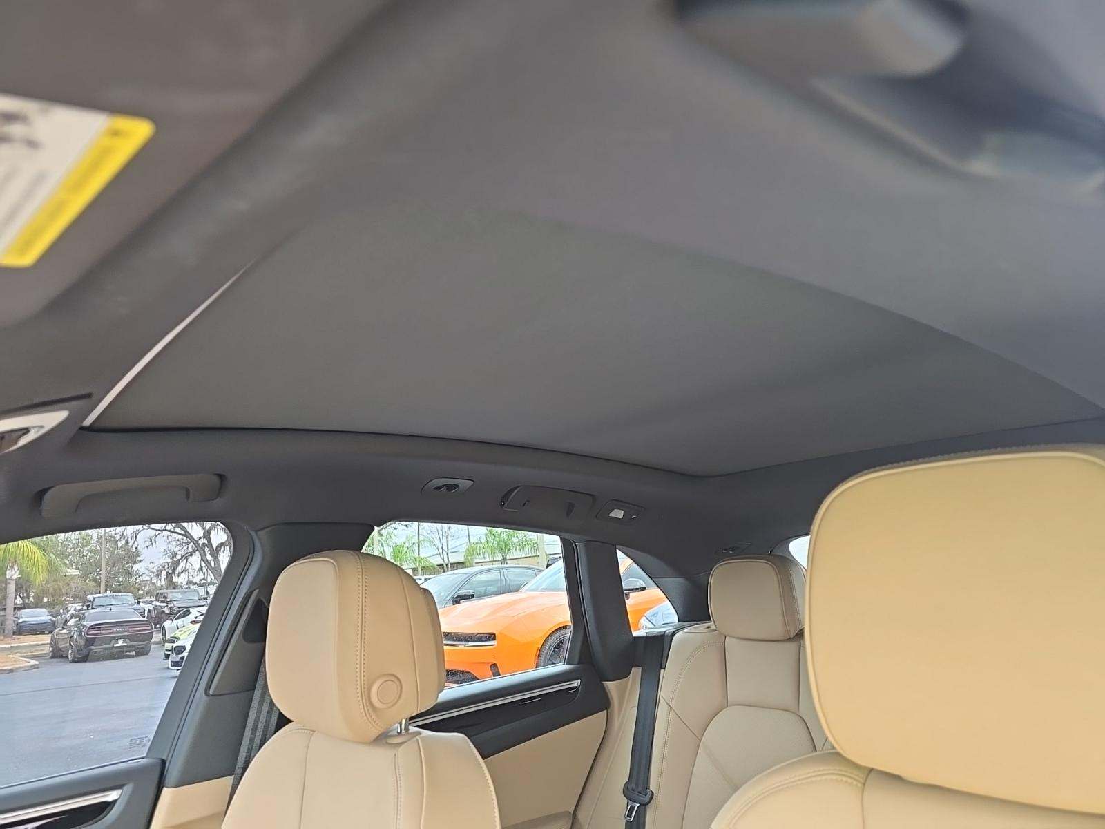 2021 Porsche Macan Base AWD