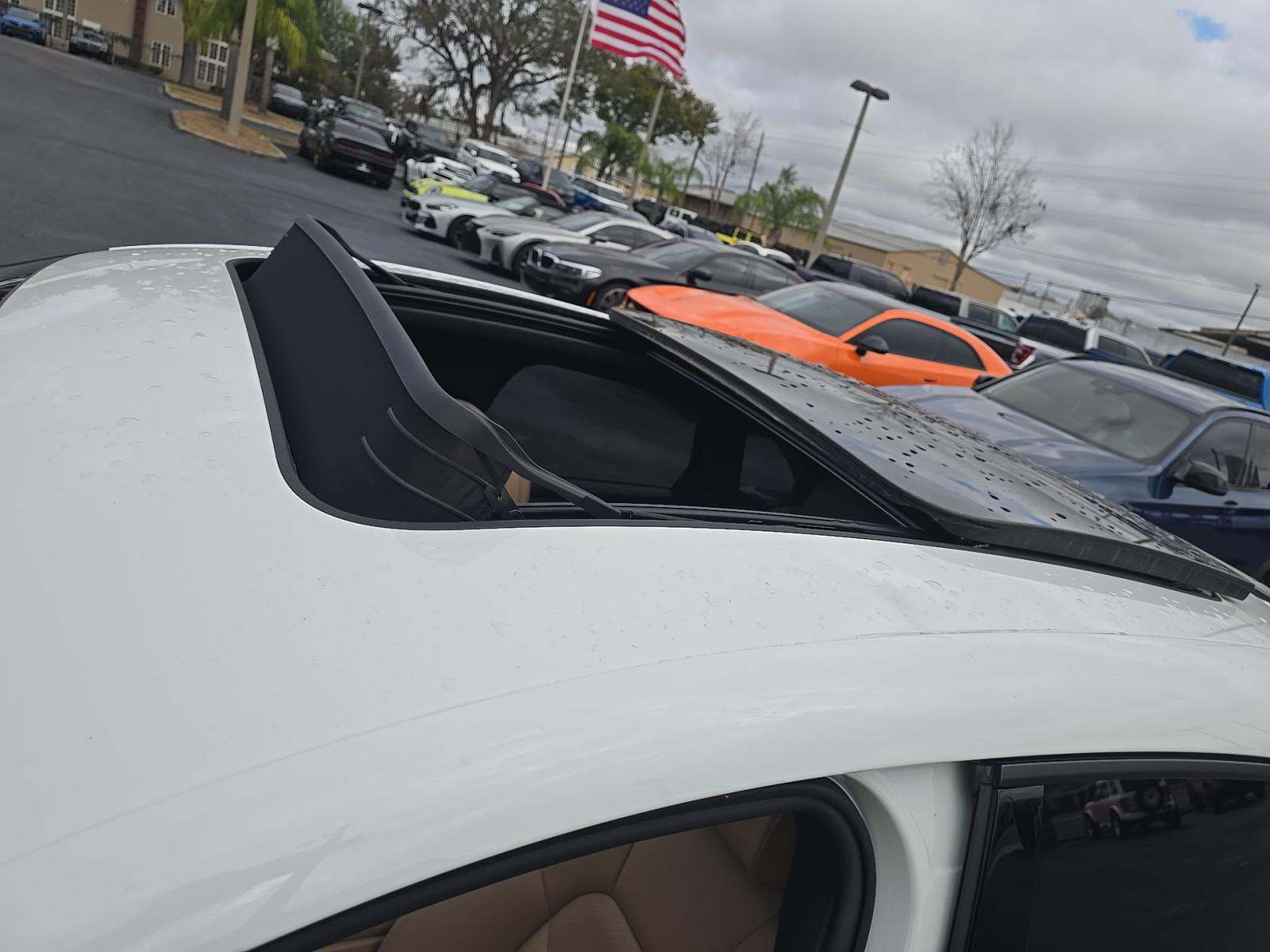 2021 Porsche Macan Base AWD