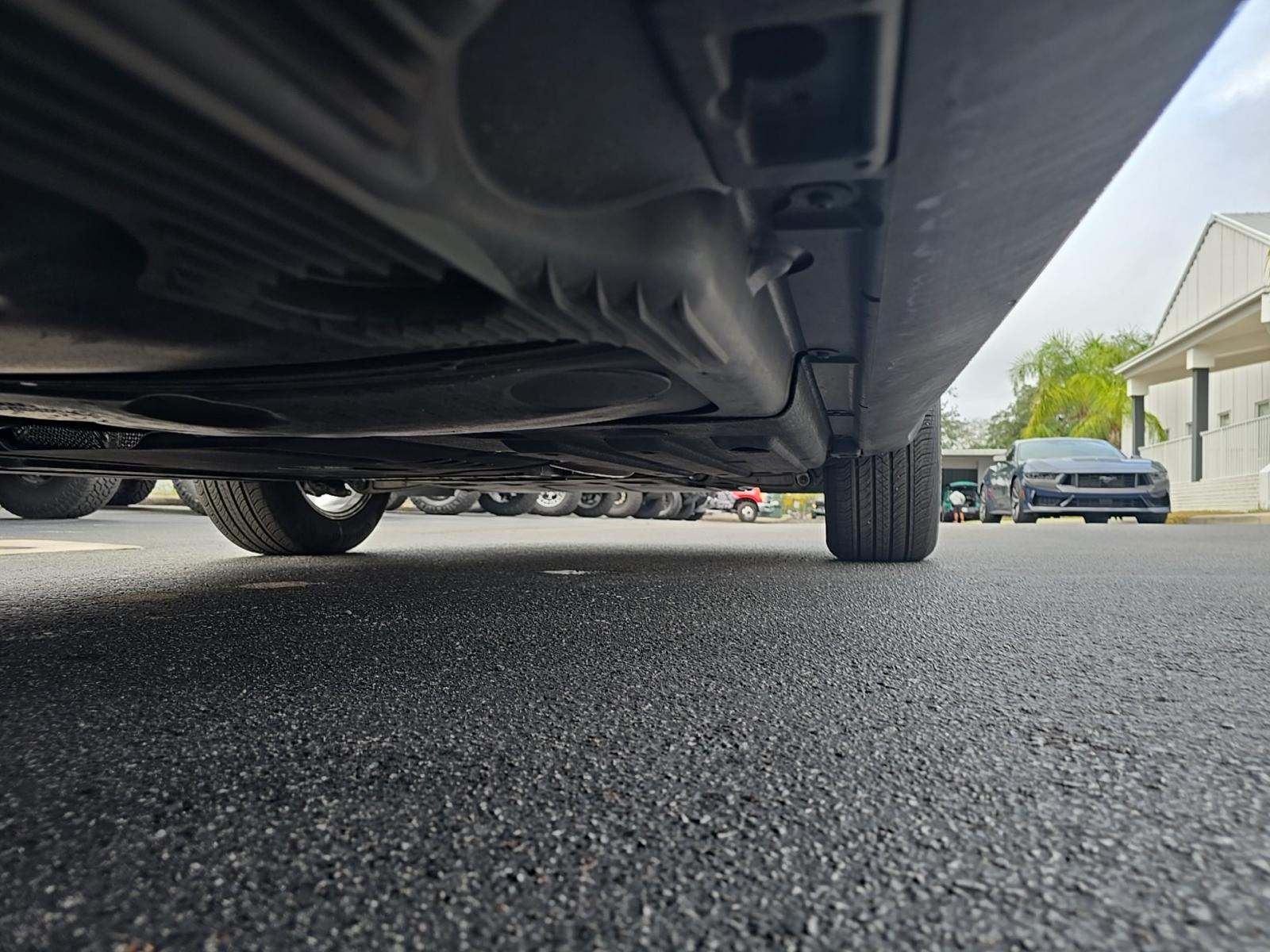 2021 Porsche Macan Base AWD