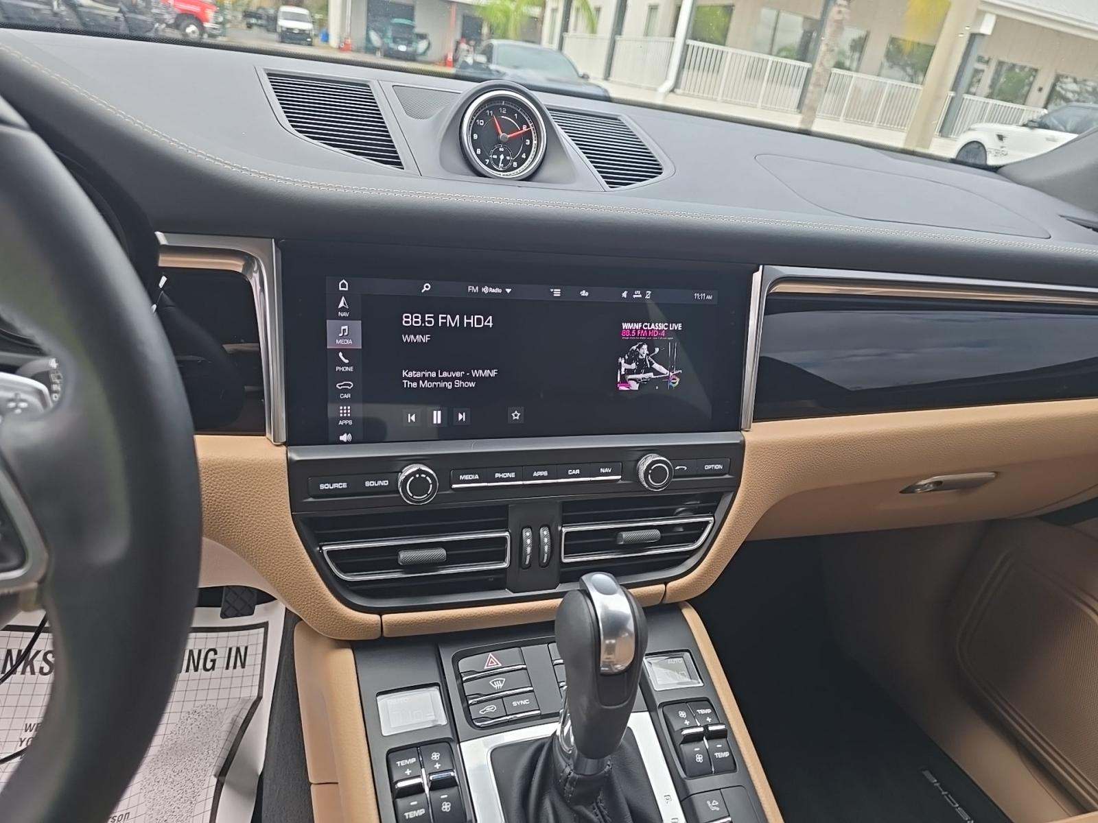 2021 Porsche Macan Base AWD