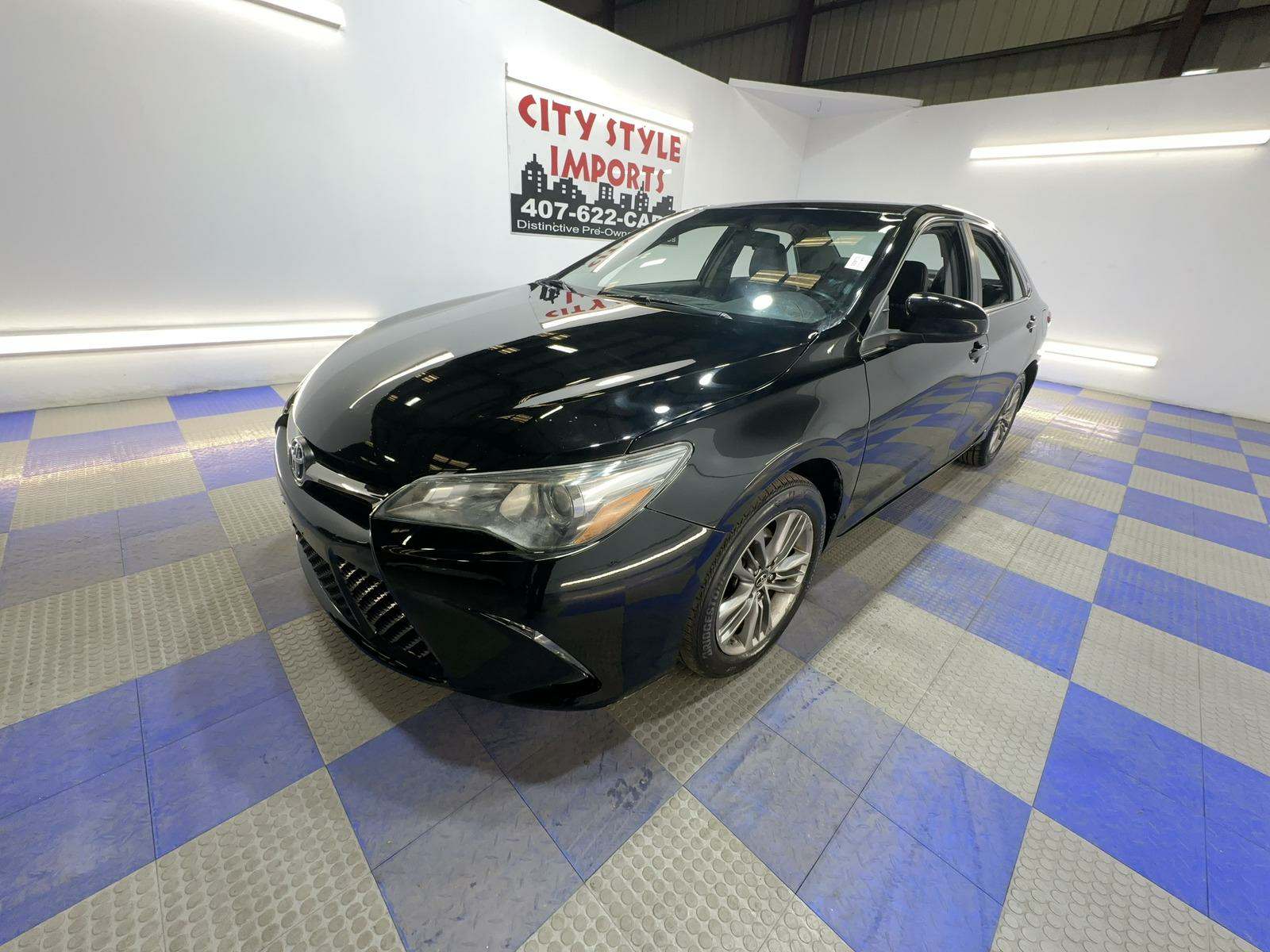 2017 Toyota Camry SE FWD