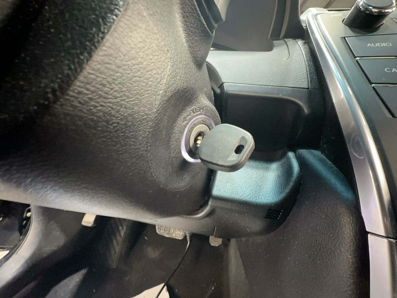 2017 Toyota Camry SE FWD