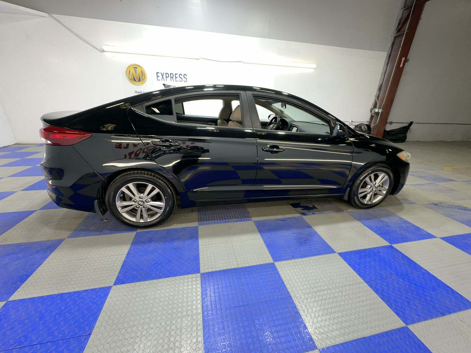 2017 Hyundai Elantra SE FWD