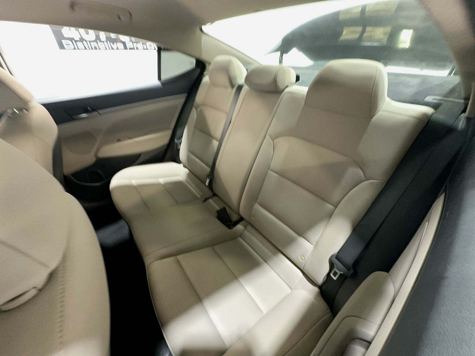 2017 Hyundai Elantra SE FWD