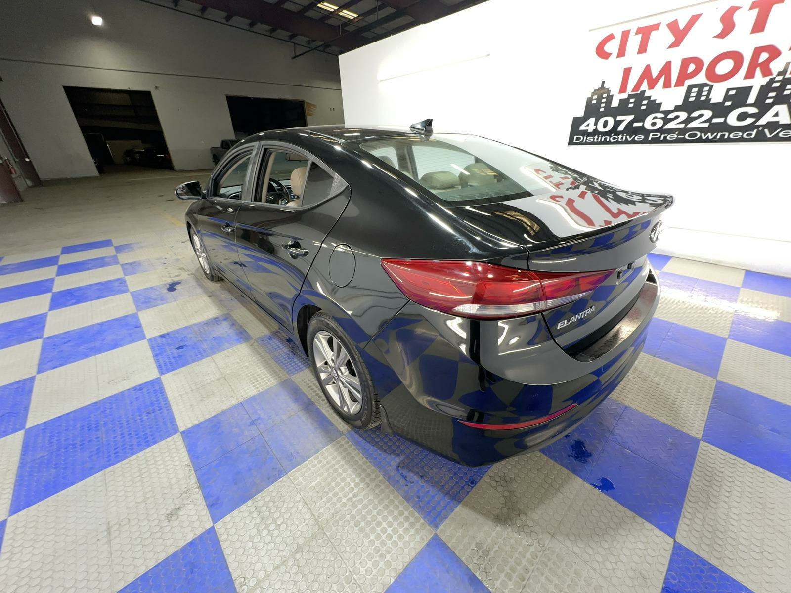 2017 Hyundai Elantra SE FWD