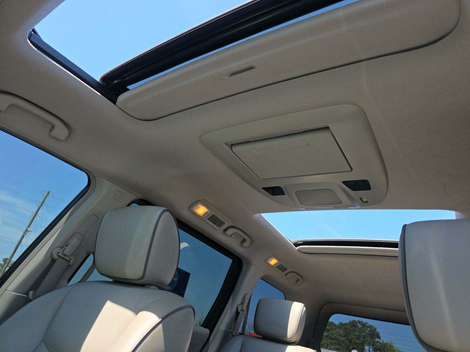 2015 Nissan Quest SL FWD