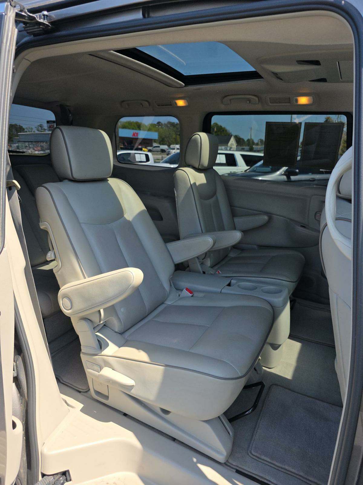 2015 Nissan Quest SL FWD