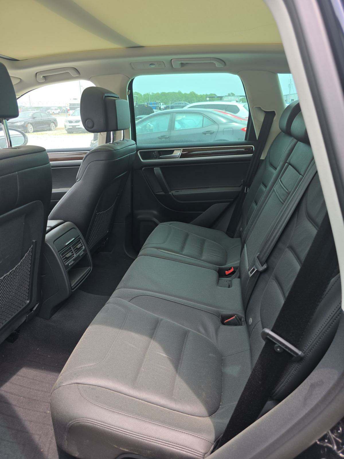 2015 Volkswagen Touareg 3.0L TDI Lux AWD