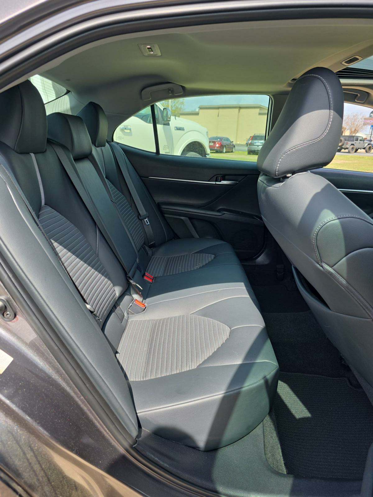 2018 Toyota Camry SE FWD