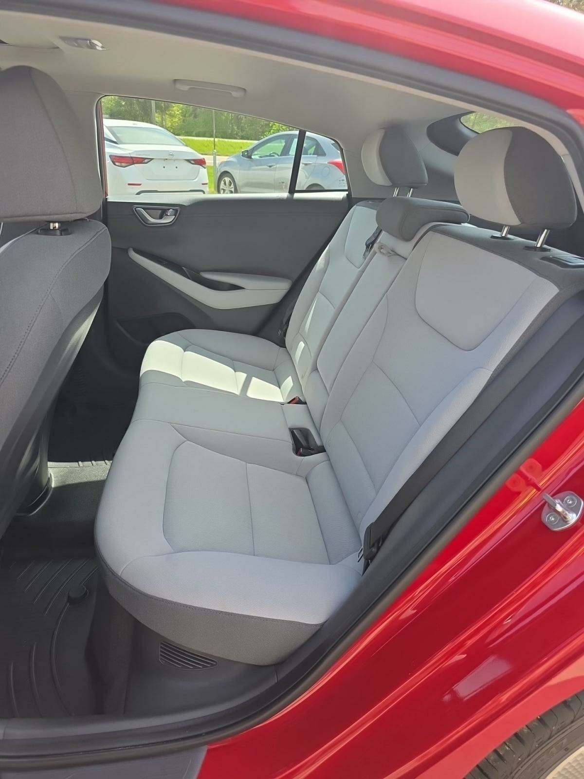 2022 Hyundai Ioniq Hybrid SEL FWD