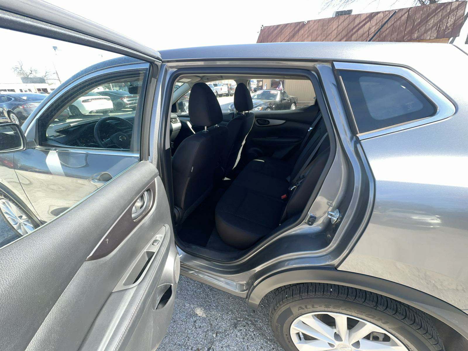 2017 Nissan Rogue Sport S FWD