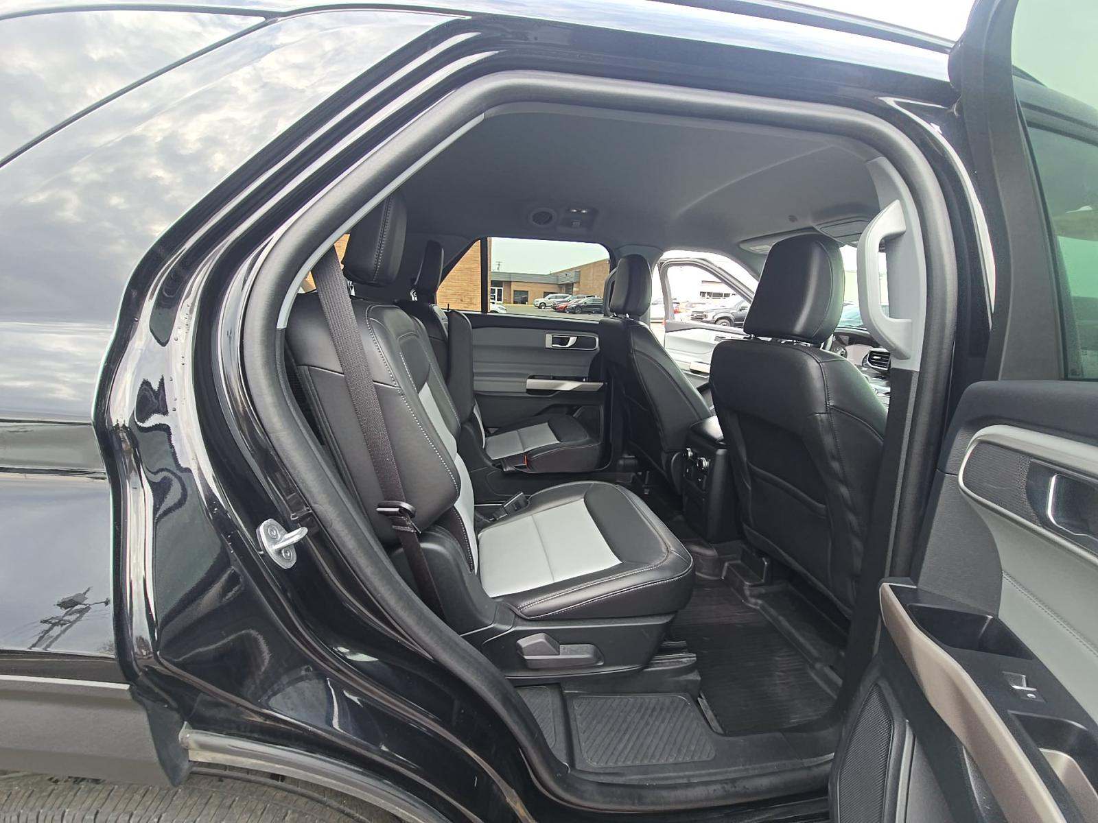 2023 Ford Explorer XLT AWD