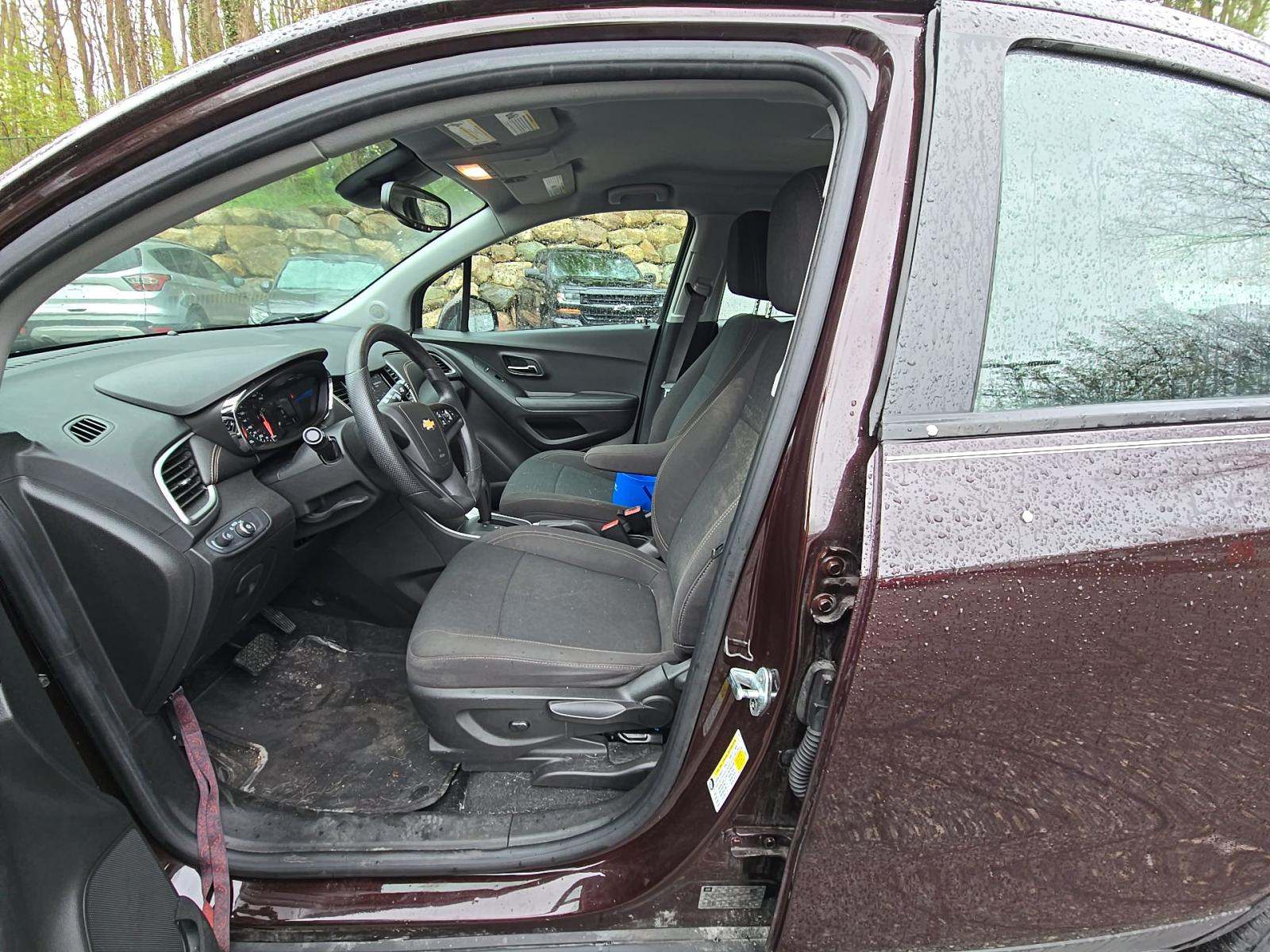 CHEVROLET TRAX - 2