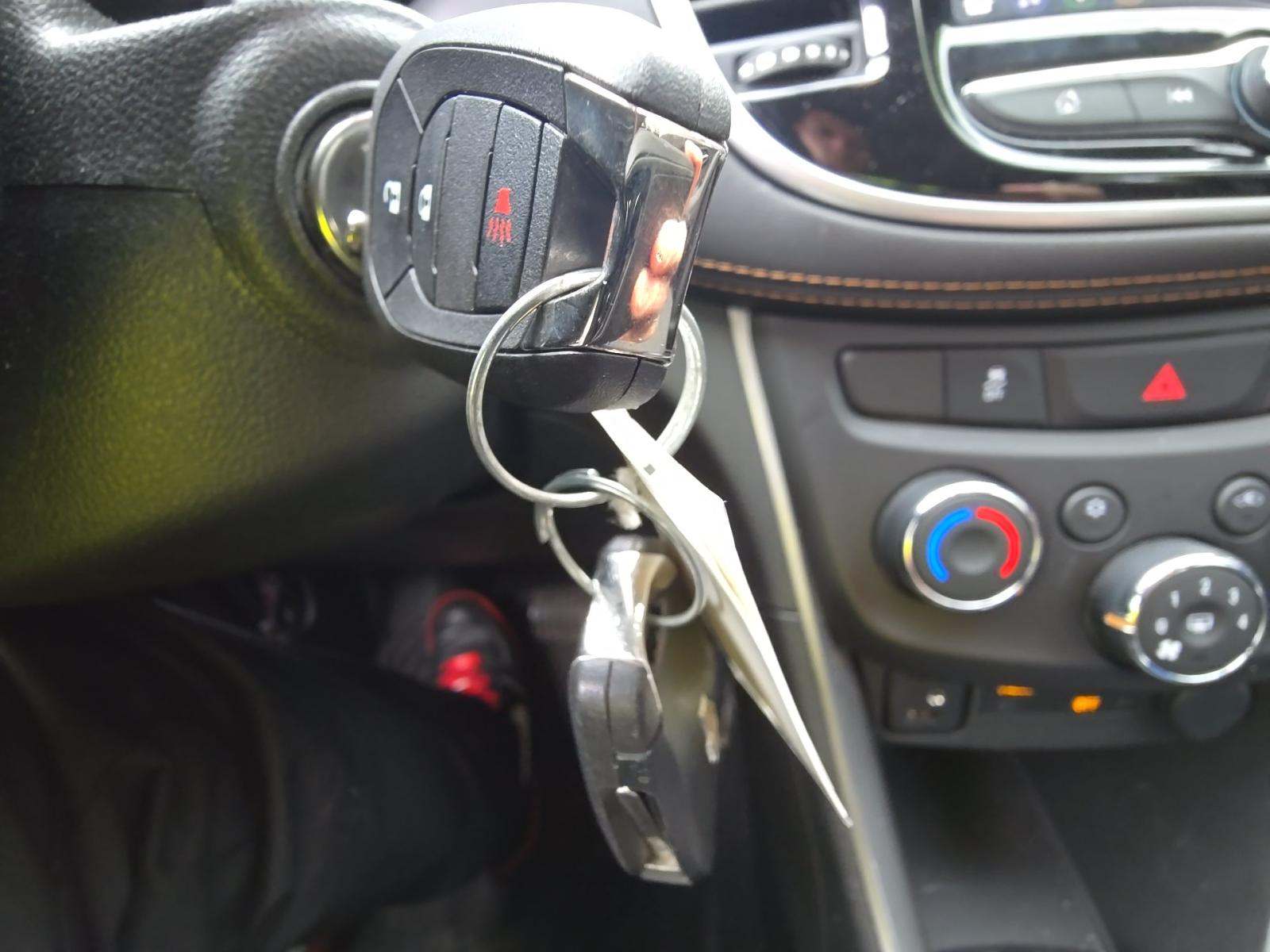 CHEVROLET TRAX - 4