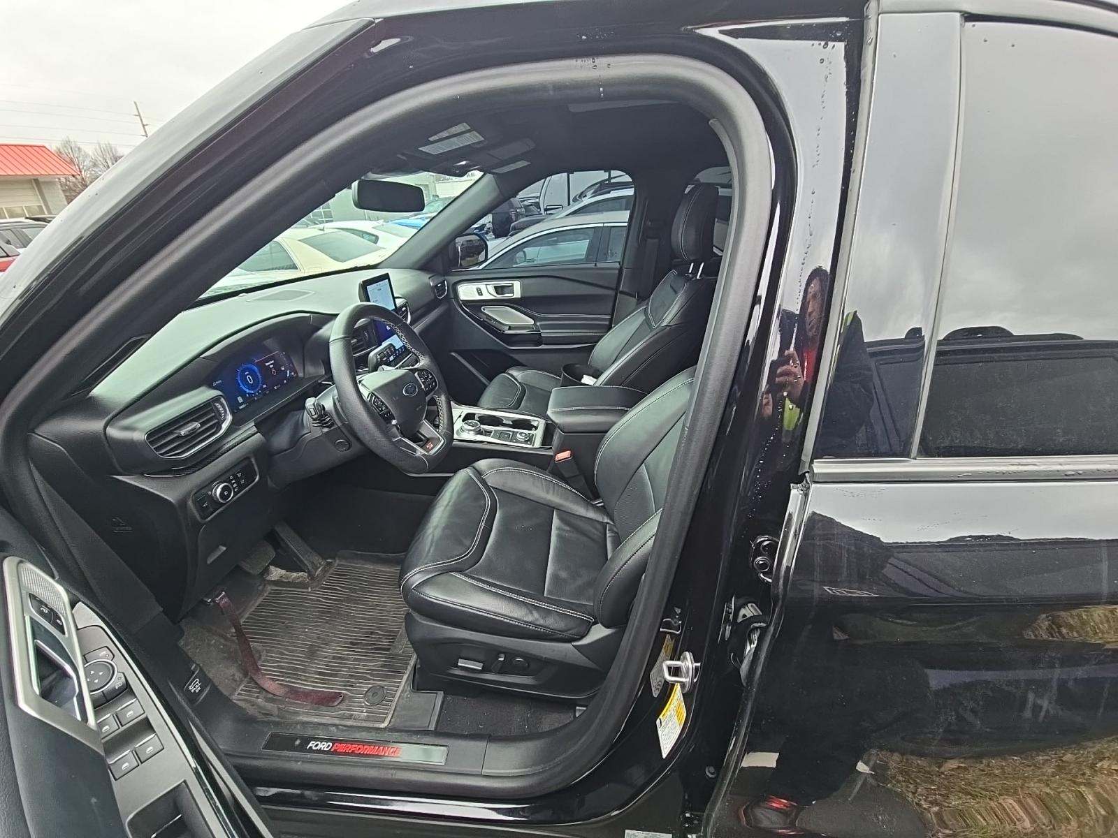 2023 Ford Explorer ST AWD