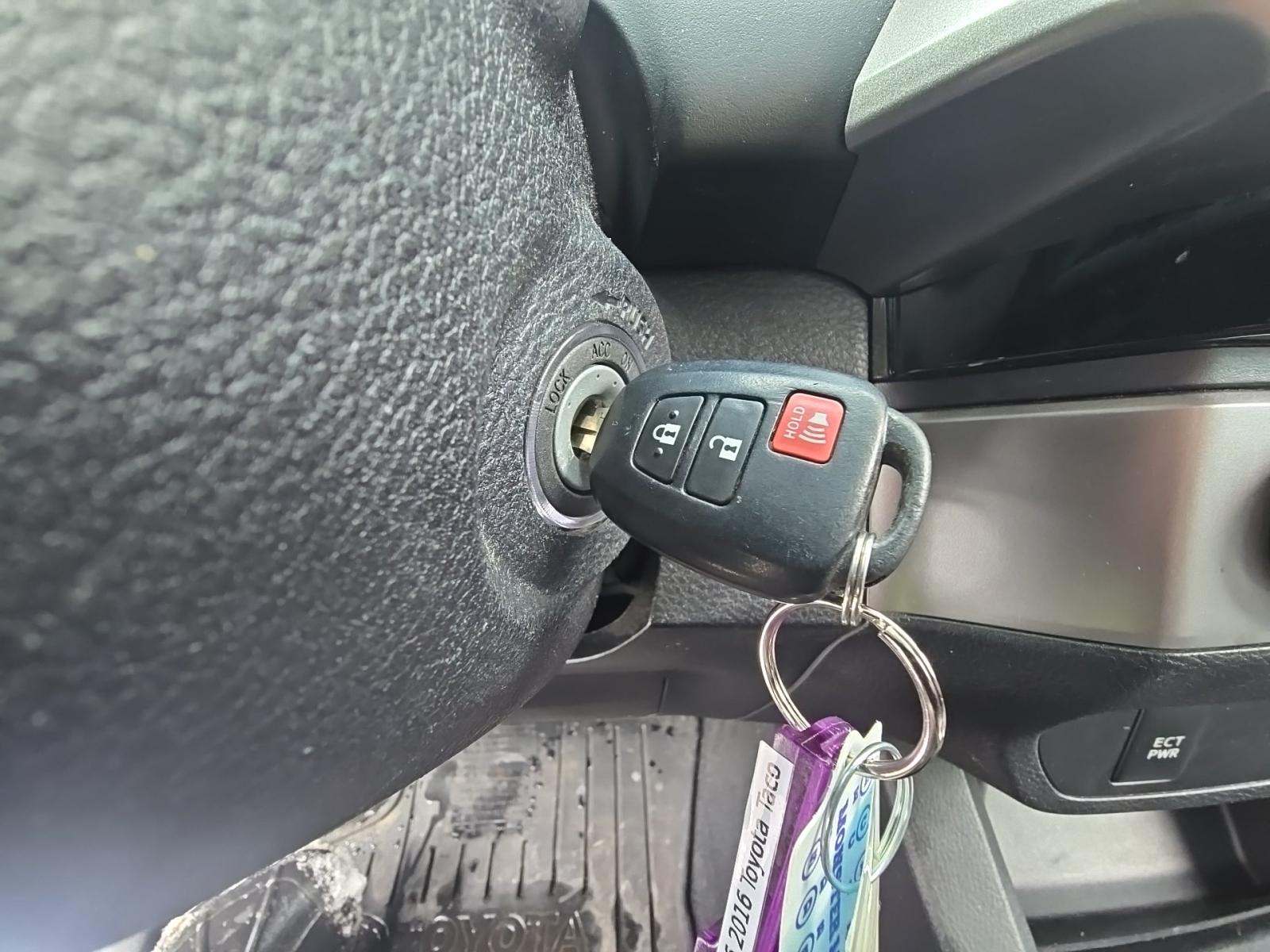 2016 Toyota Tacoma SR5 AWD