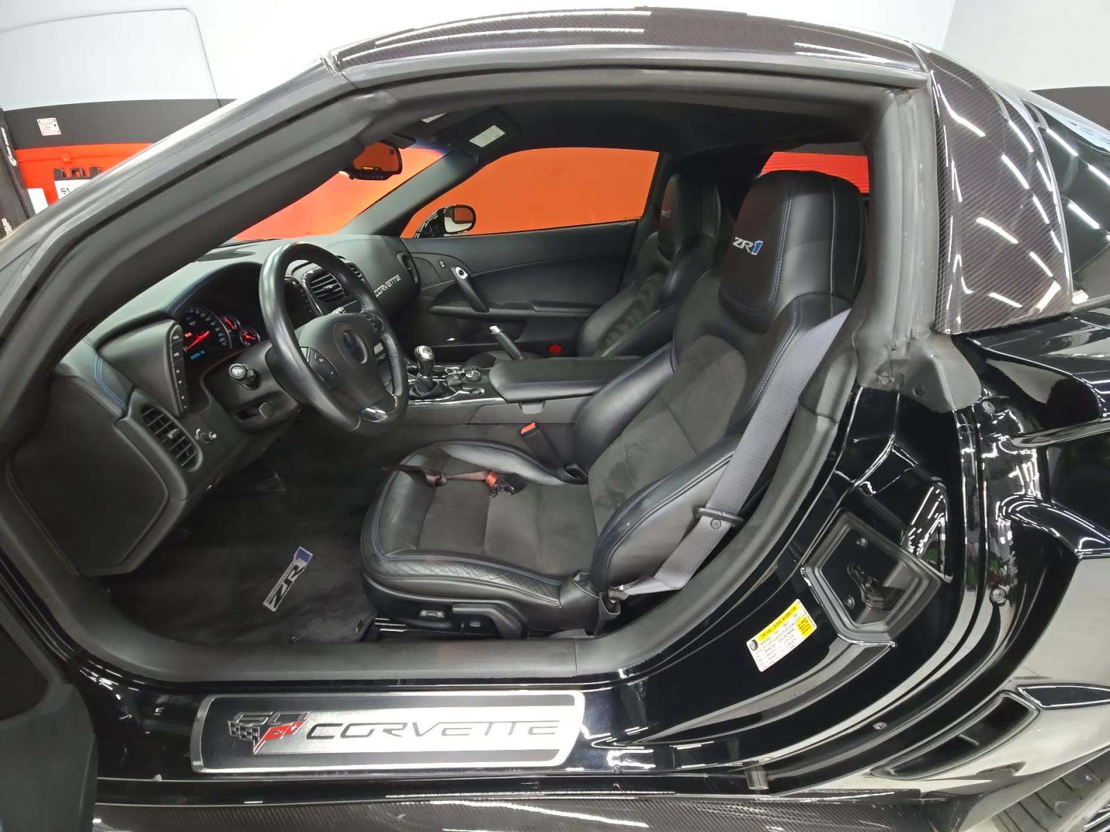 CHEVROLET CORVETTE - 2