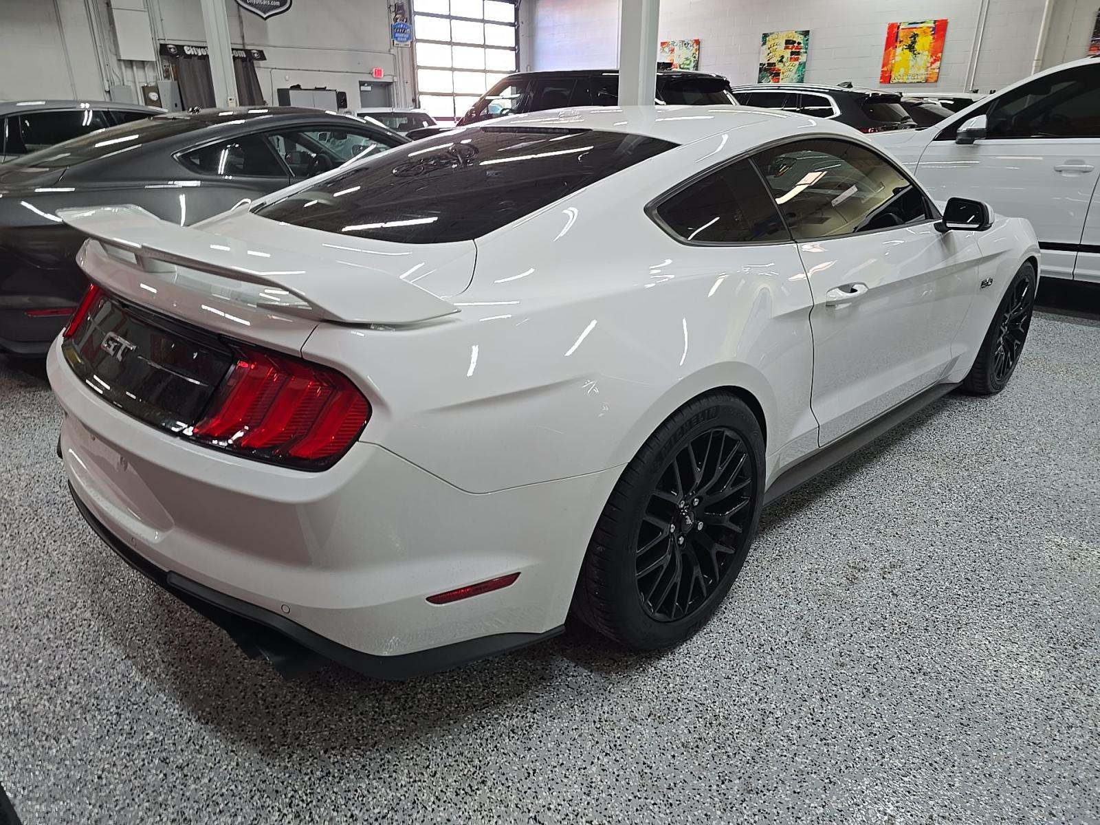 FORD MUSTANG - 3