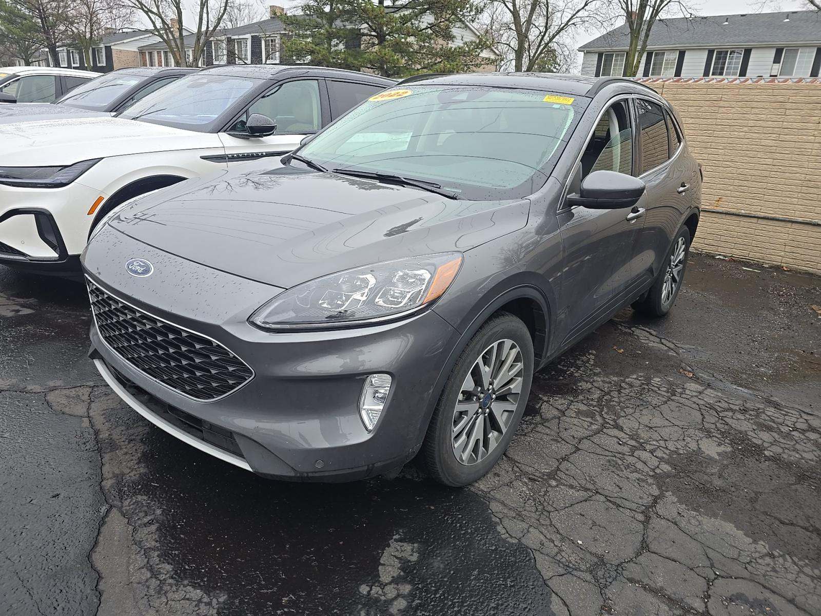 2022 Ford Escape Titanium AWD