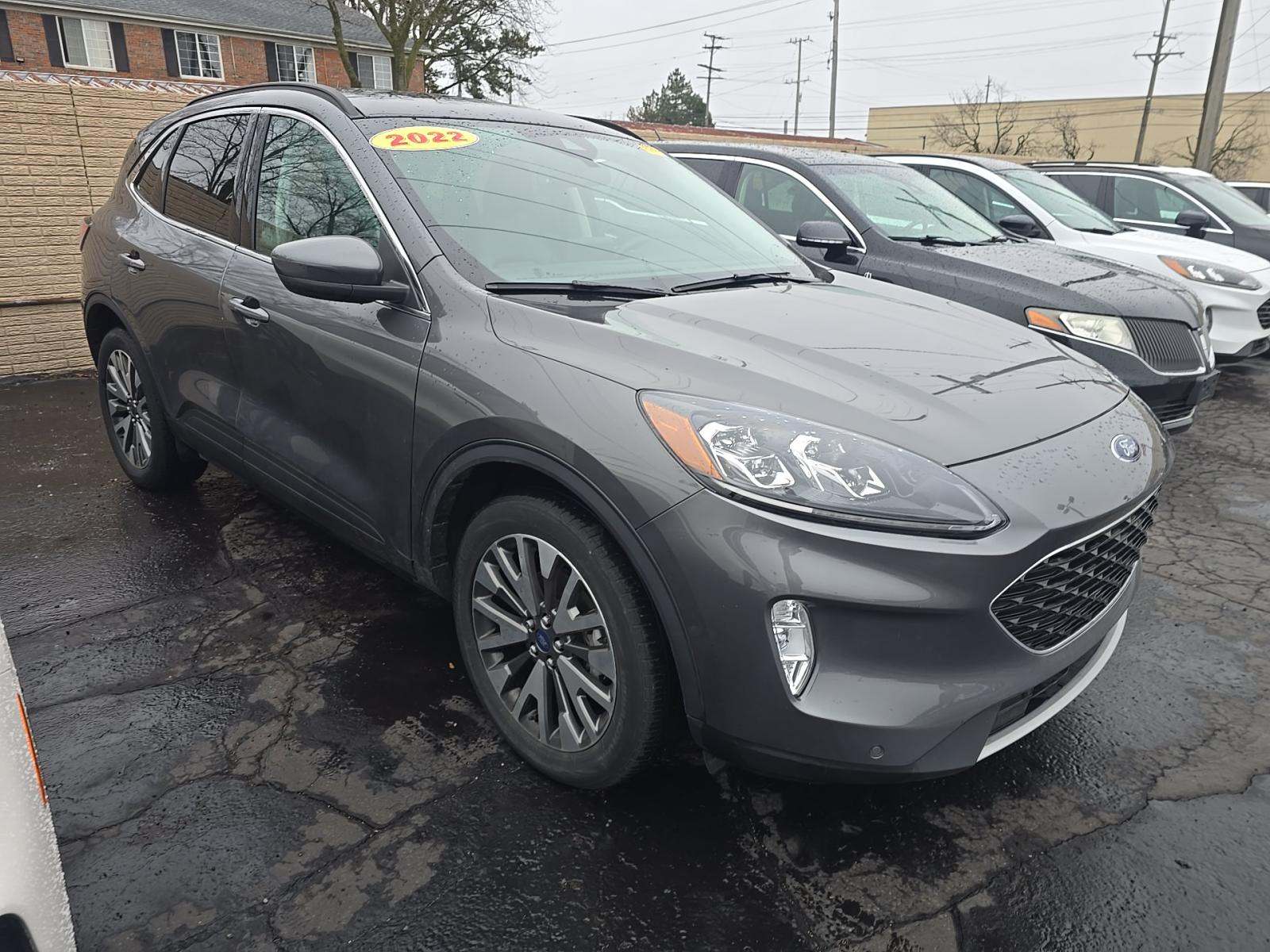 2022 Ford Escape Titanium AWD