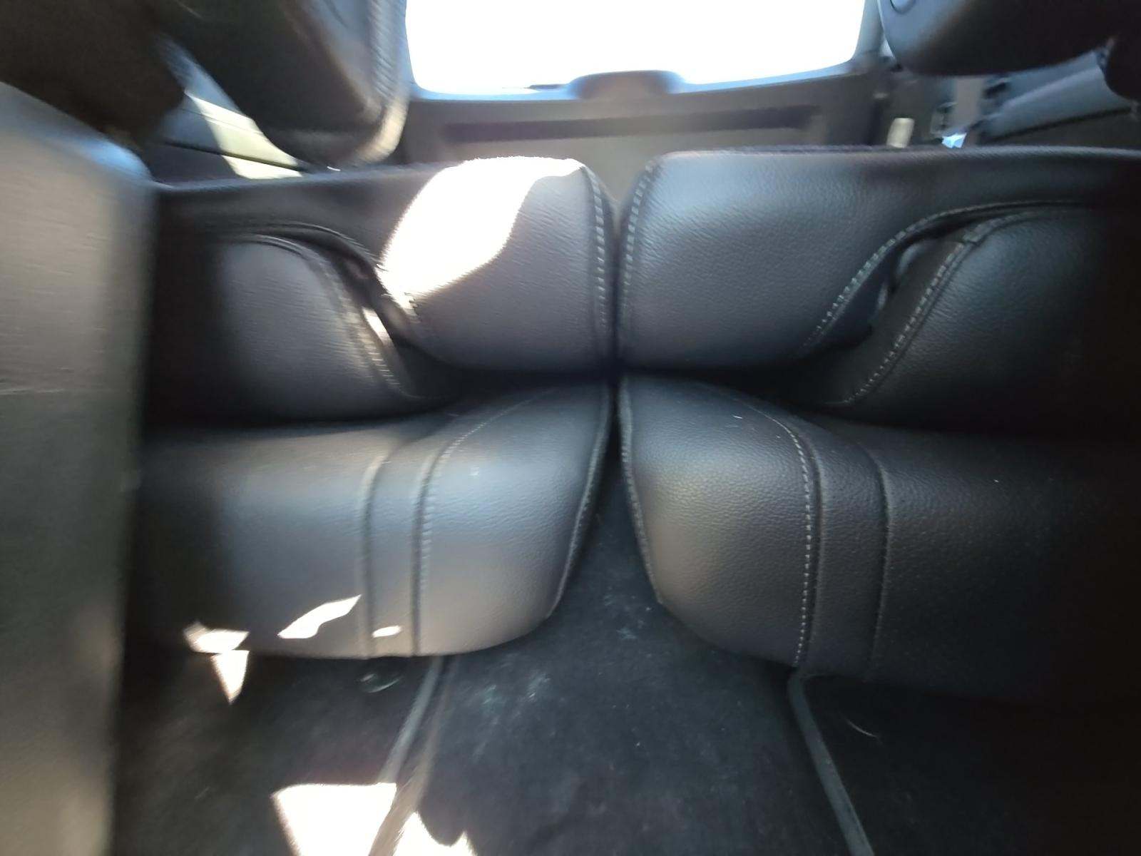 MERCEDES-BENZ GLS - 10