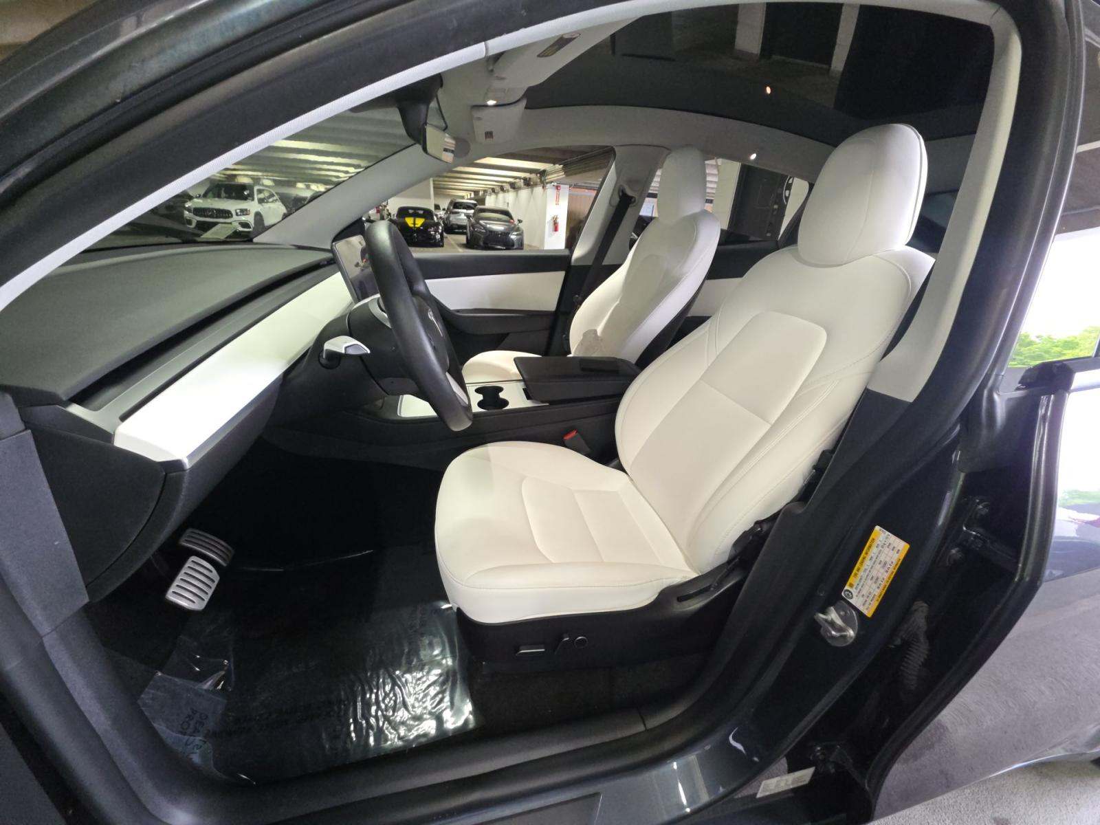 TESLA MODEL Y - 6