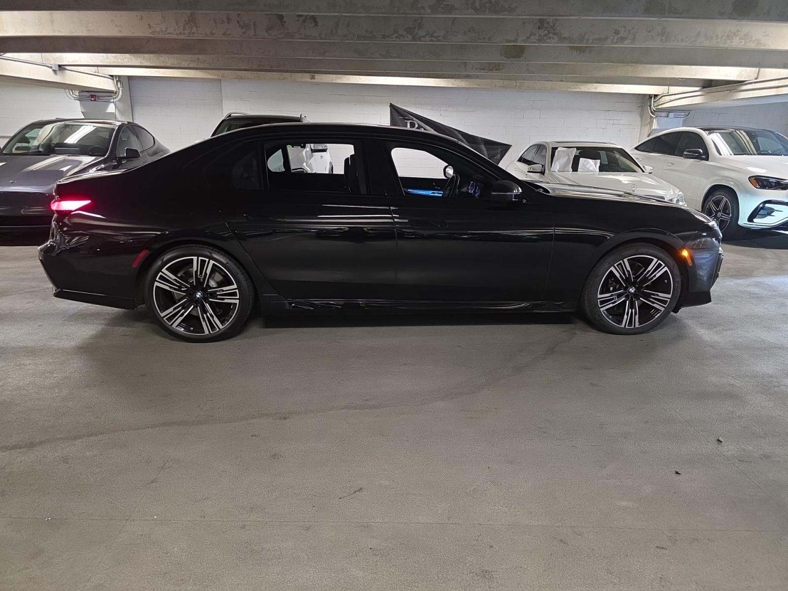 2023 BMW 7 Series 740i RWD