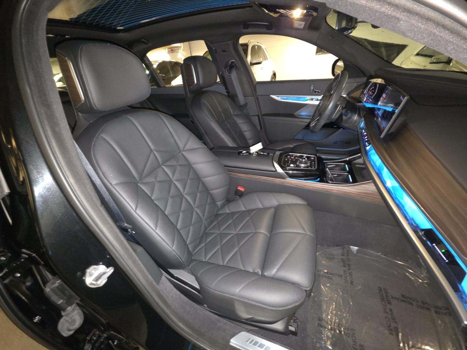 2023 BMW 7 Series 740i RWD