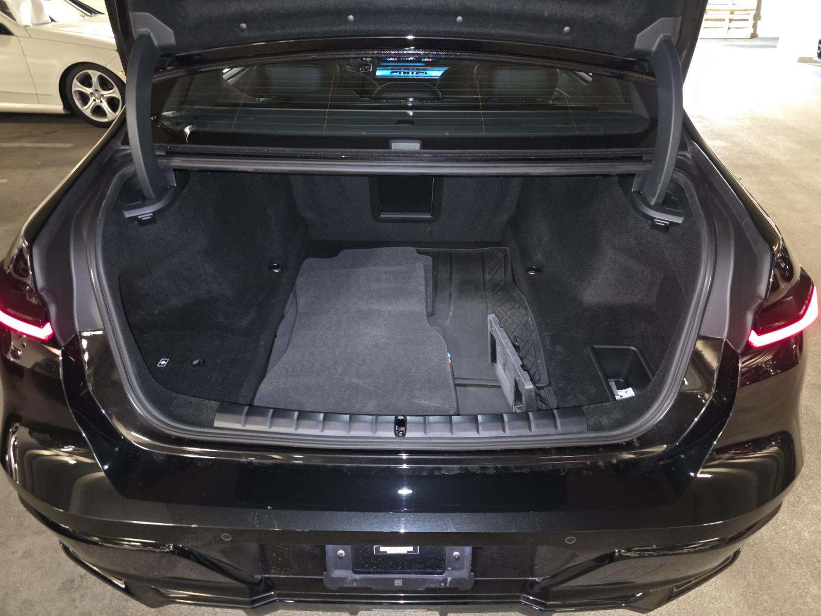 2023 BMW 7 Series 740i RWD