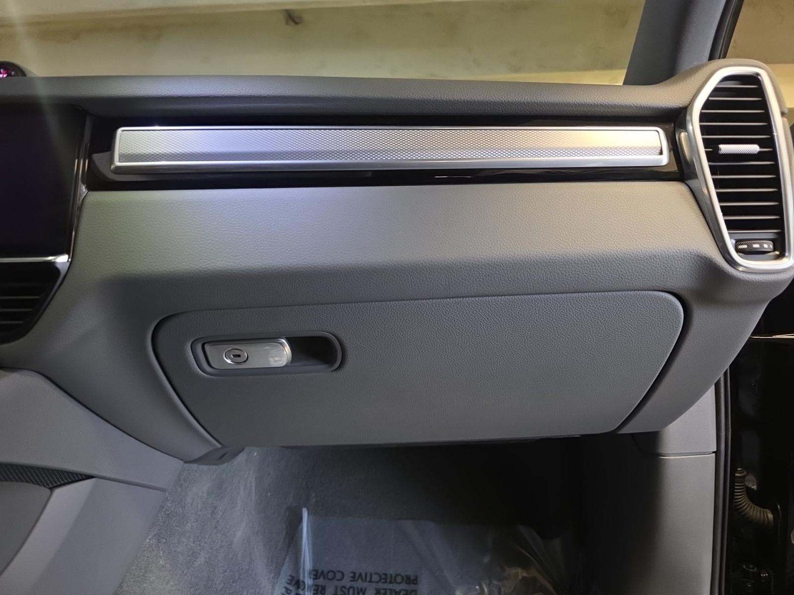 2022 Porsche Cayenne S Platinum Edition AWD