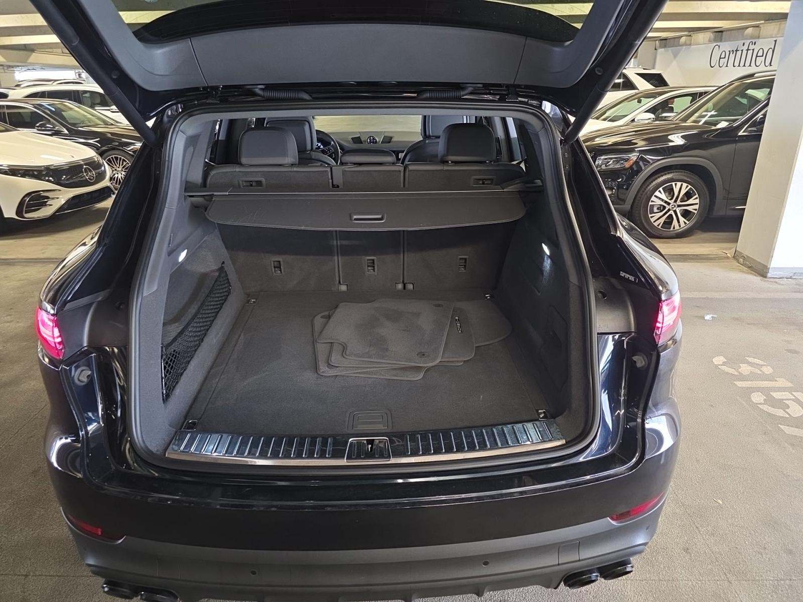 2022 Porsche Cayenne S Platinum Edition AWD