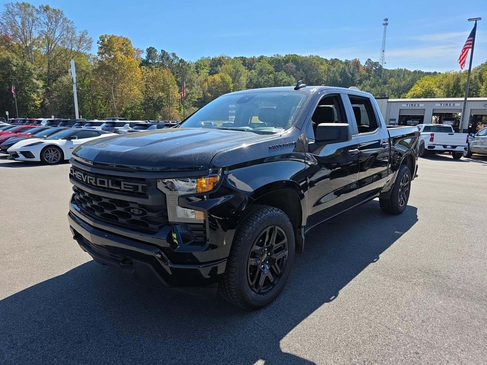 2023 Chevrolet Silverado 1500 Custom AWD
